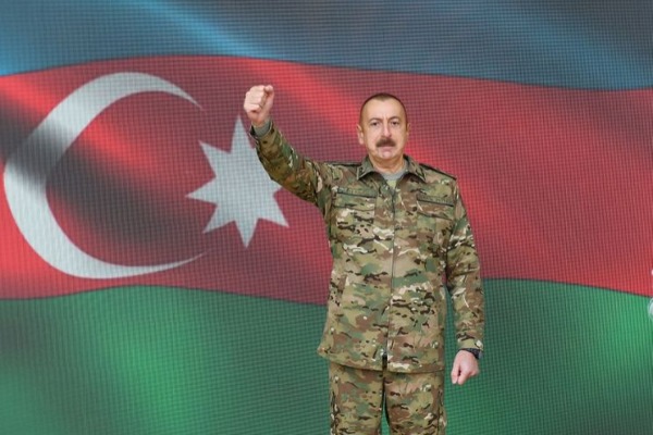 Sözümüzün Ali Baş Komandanı